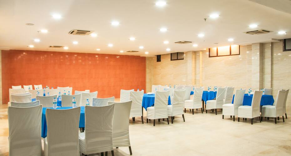 Sam Hotels, New Delhi 3